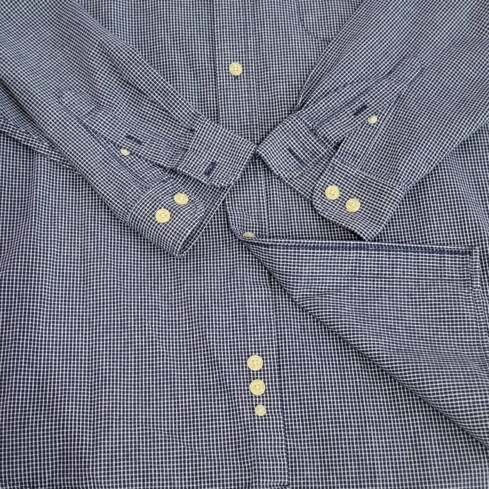 Size XL Men's Eddie Bauer Heavy Weight Button Down Shirt. Classic Shirt